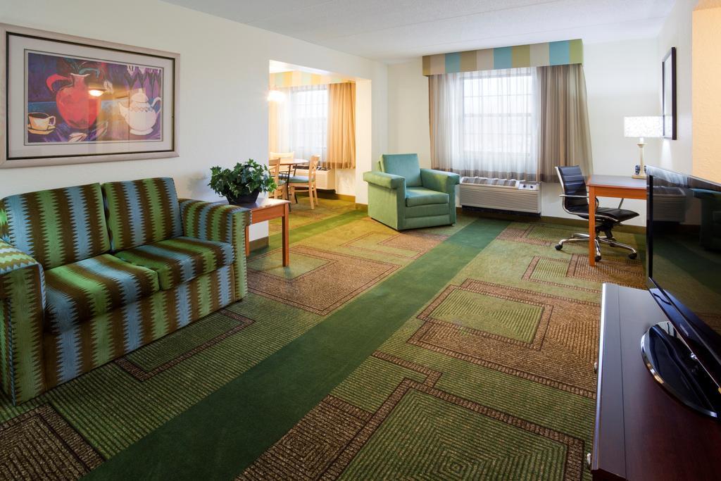La Quinta Inn Chicago Oakbrook Terrace Dış mekan fotoğraf